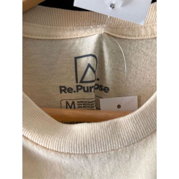 NWT Re Purpose X Urban Outfitters Earth Day Every Day Graphic Tee Size Medium - Picture 4 of 5